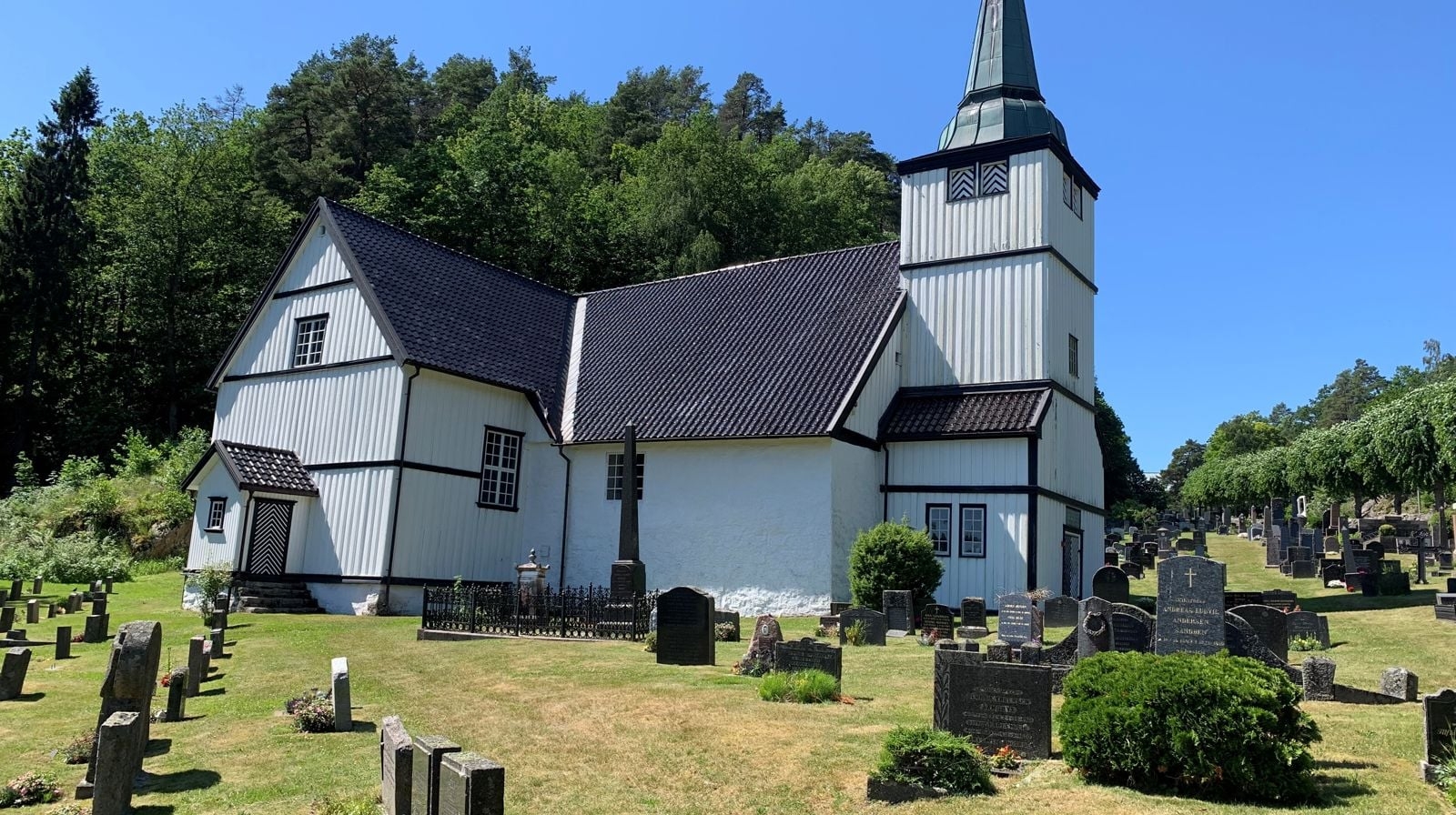 Dypvåg kirke