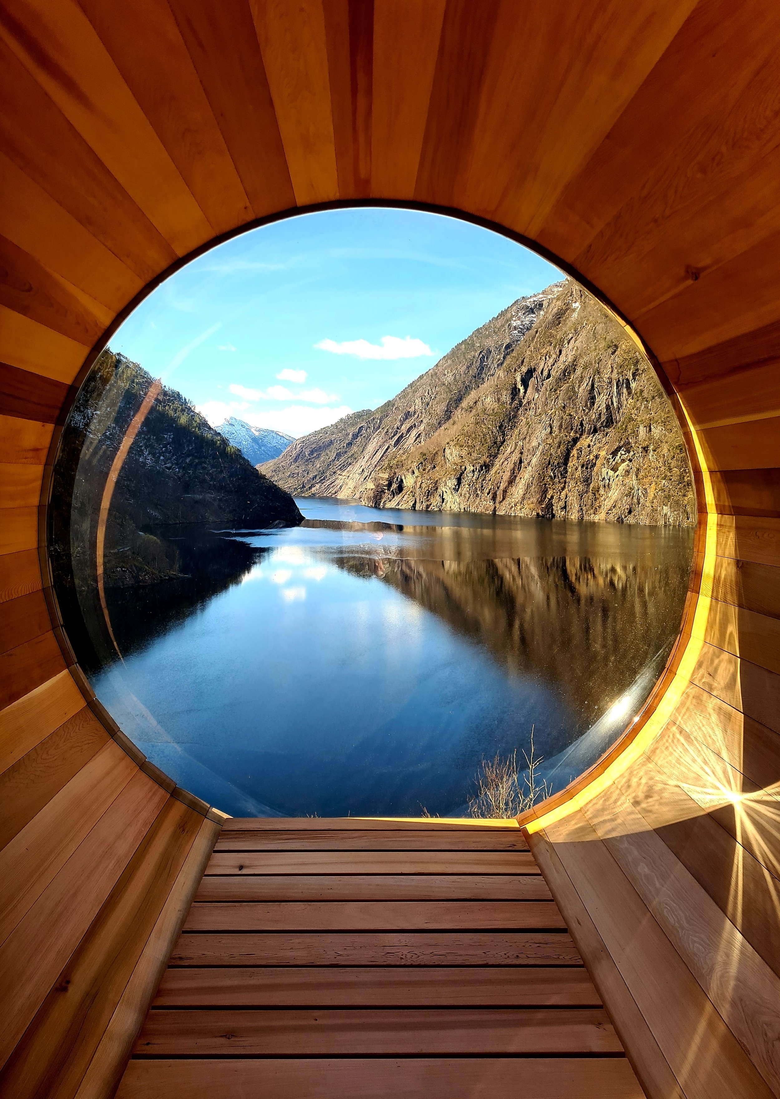 Heit Åkrafjorden