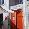 Steenhuset wine bar