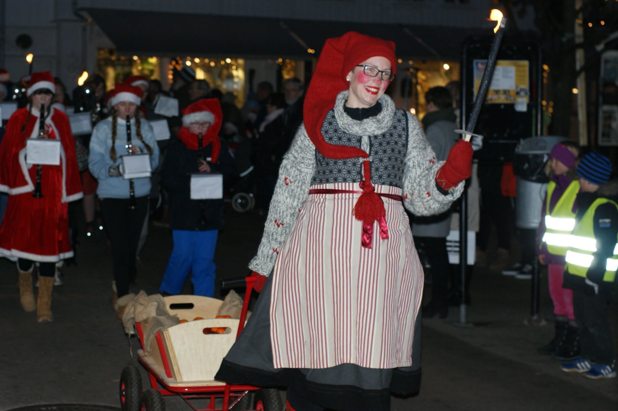 Nissetog og julestemning i sentrum. OBS: toget går kl. 15 fra Kirketomta!