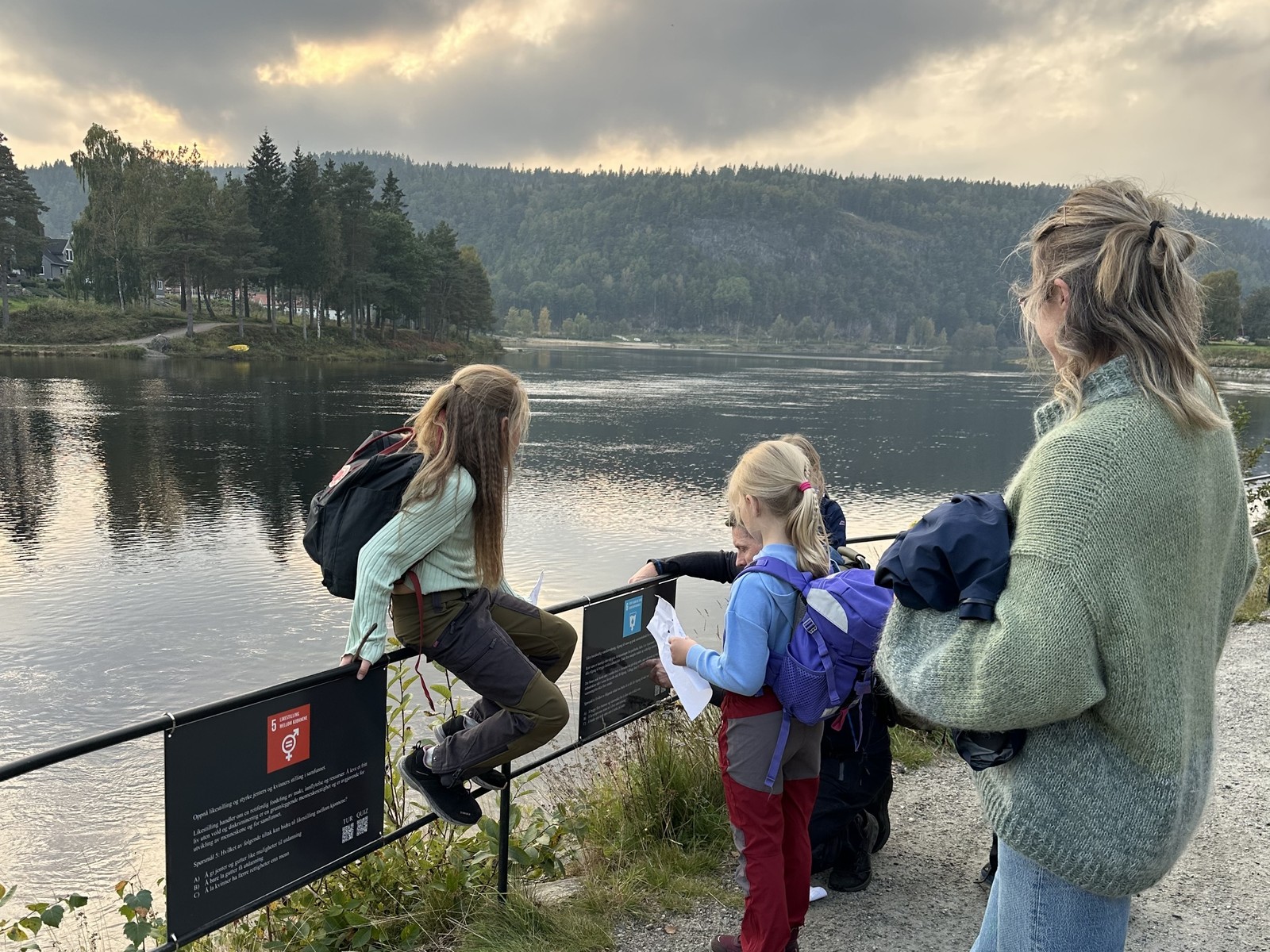 Otravandring og åpning av første trinn av  Graslia Sanse- og aktivitetspark