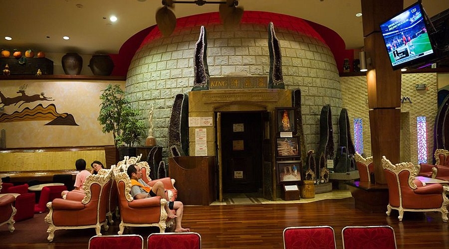 King Spa and Sauna Chicago